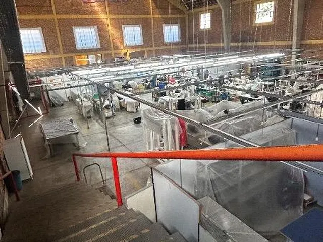 Imagem 13: Galpão Comercial para Locação em Itamarati, Petrópolis-RJ: 8 Salas, 4 Banheiros, 5