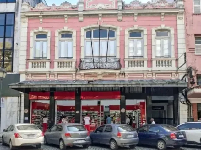 Imagem 10: Loja Comercial para Locação no Centro de Petrópolis-RJ: 2 Salas, 4 Banheiros, 380m²