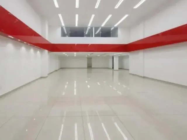 Imagem 9: Loja Comercial para Locação no Centro de Petrópolis-RJ: 2 Salas, 4 Banheiros, 380m²