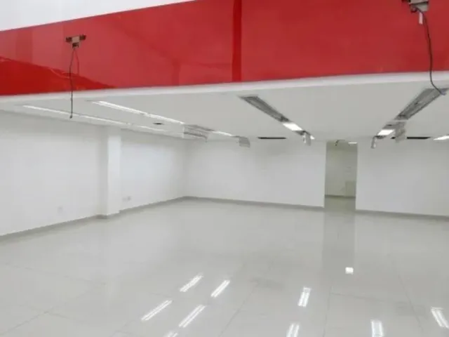 Imagem 12: Loja Comercial para Locação no Centro de Petrópolis-RJ: 2 Salas, 4 Banheiros, 380m²