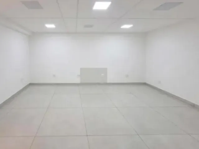 Imagem 14: Loja Comercial para Locação no Centro de Petrópolis-RJ: 2 Salas, 4 Banheiros, 380m²