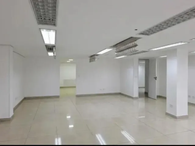 Imagem 6: Loja Comercial para Locação no Centro de Petrópolis-RJ: 2 Salas, 4 Banheiros, 380m²