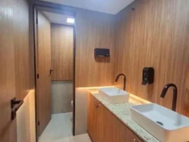 Imagem 5: Loja Comercial para Locação no Centro de Petrópolis-RJ: 2 Salas, 4 Banheiros, 380m²