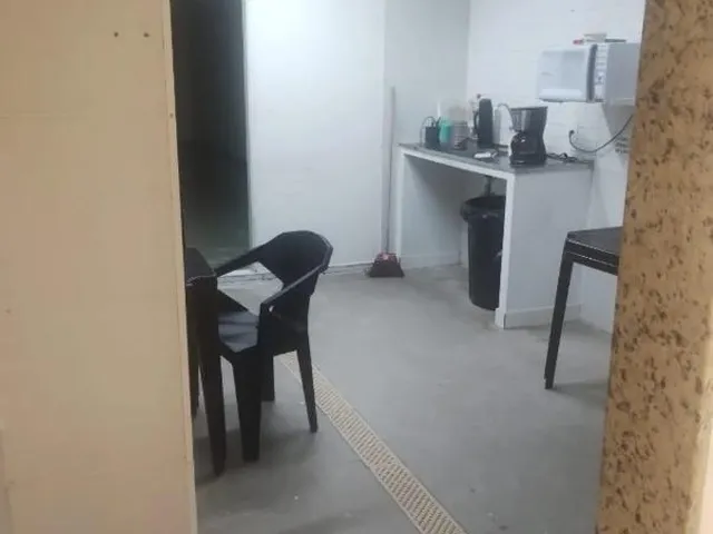 Imagem 13: Loja Comercial para Locação em Vila Isabel - Rio de Janeiro-RJ: 3 Salas, 1 Banheiro