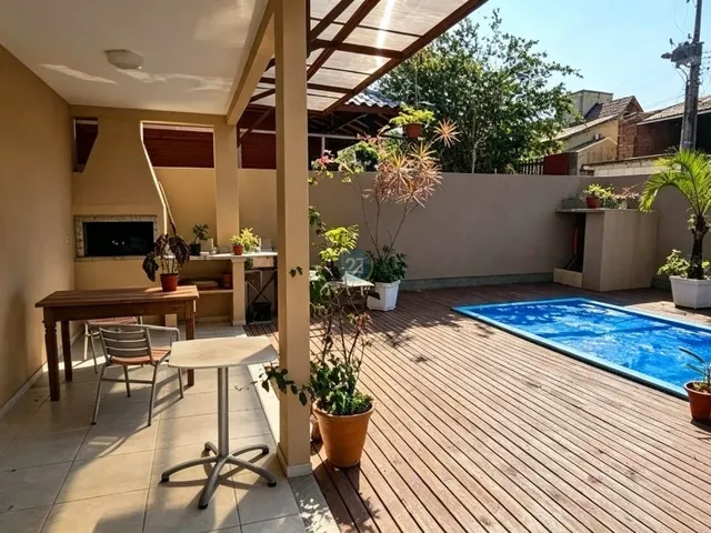 Imagem: Alugo ampla casa, com 03 suítes, 04 vagas