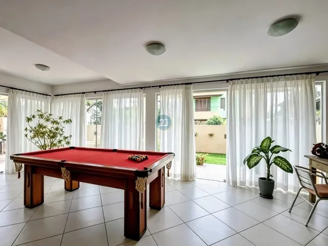 Imagem 3: Alugo ampla casa, com 03 suítes, 04 vagas de garagem, piscina, churrasqueira, e quintal