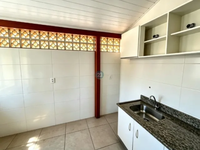 Imagem 10: Alugo casa semimobliada 01 quarto, 01 garagem, com quintal, próximo a praia do Campeche