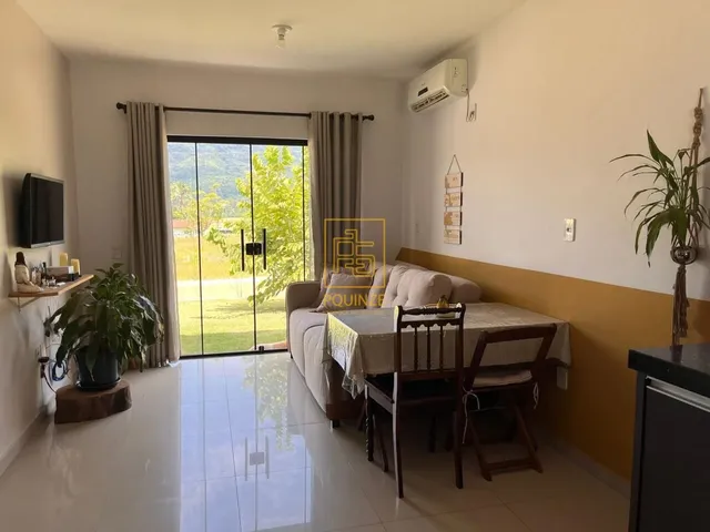 Imagem 14: Casa com amplo espaço externo no Centro de Rio dos Cedros