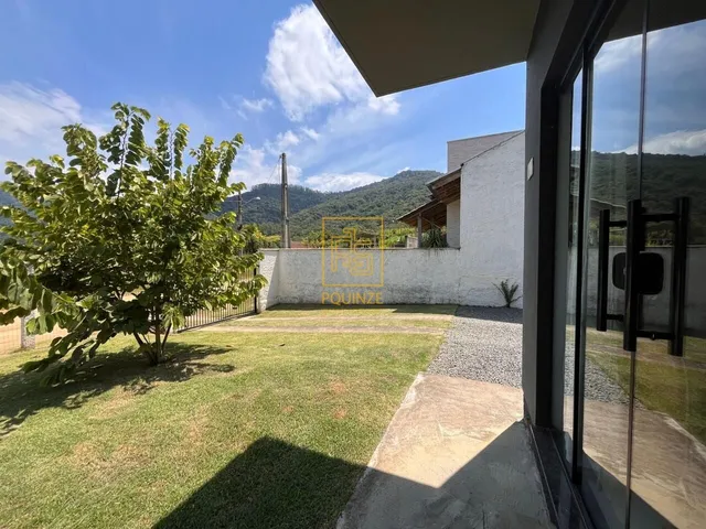 Imagem 13: Casa com amplo espaço externo no Centro de Rio dos Cedros