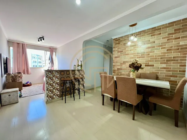 Imagem: O apartamento possui 3 Dormitórios, 1 Banheiro, 1 Vaga na