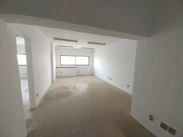 Imagem 3: SA2374) Sala Comercial medindo 34m² localizada na Aldeota