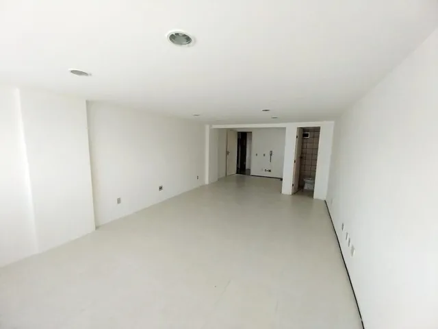 Imagem 10: SA2375) Sala Comercial medindo 34m² localizada na Aldeota