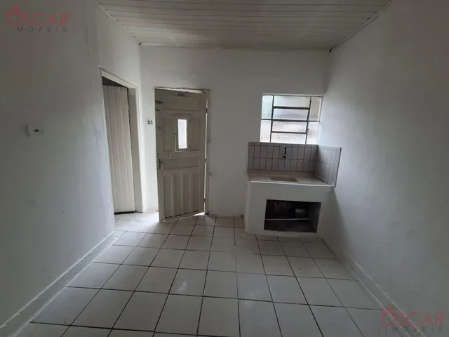 Imagem: A casa possui 1 Dormitório, 1 Banheiro, 30m² de Área