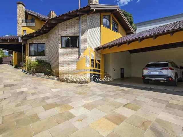 Imagem 8: Espetacular Casa Alto Padrão Triplex à venda em Curitiba, São Lourenço, com 4