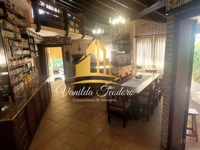 Imagem 2: Espetacular Casa Alto Padrão Triplex à venda em Curitiba, São Lourenço, com 4