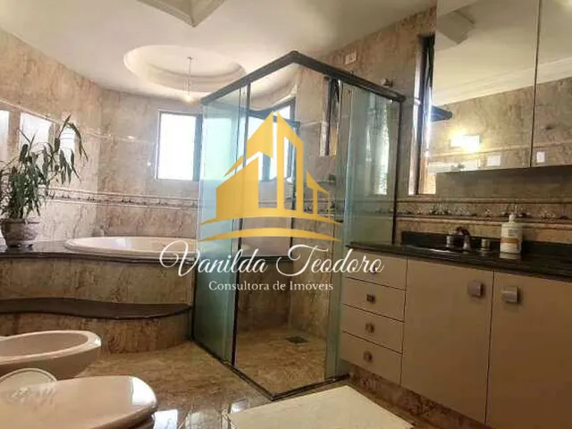 Imagem 16: Espetacular Casa Alto Padrão Triplex à venda em Curitiba, São Lourenço, com 4