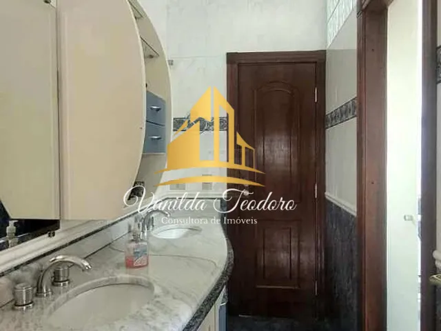 Imagem 15: Espetacular Casa Alto Padrão Triplex à venda em Curitiba, São Lourenço, com 4