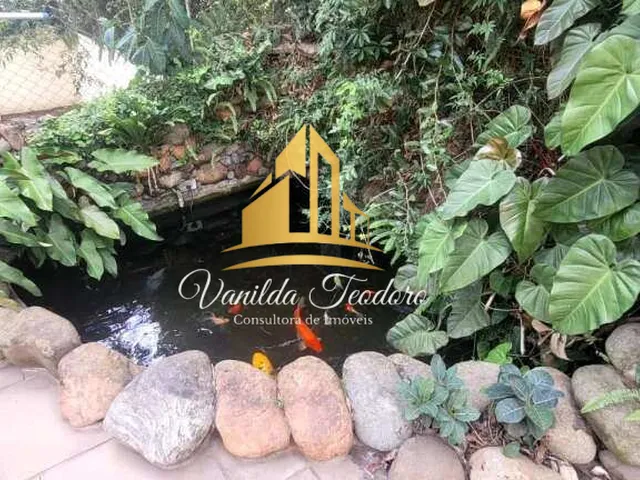 Imagem 7: Espetacular Casa Alto Padrão Triplex à venda em Curitiba, São Lourenço, com 4