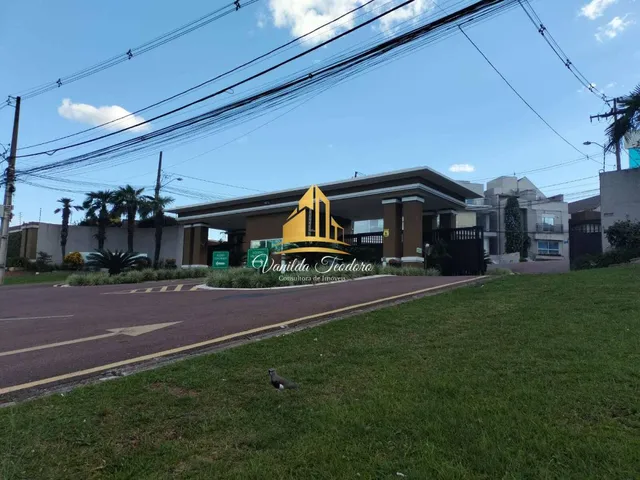 Imagem 2: Casa maravilhosa em condomínio alto padrão, construída em 2 terrenos, 3 suítes, 5