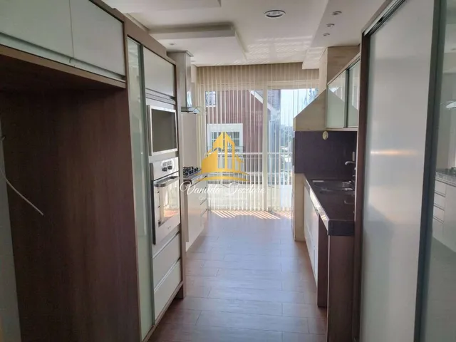 Imagem 7: Casa maravilhosa em condomínio alto padrão, construída em 2 terrenos, 3 suítes, 5