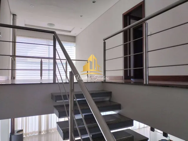 Imagem 12: Casa maravilhosa em condomínio alto padrão, construída em 2 terrenos, 3 suítes, 5
