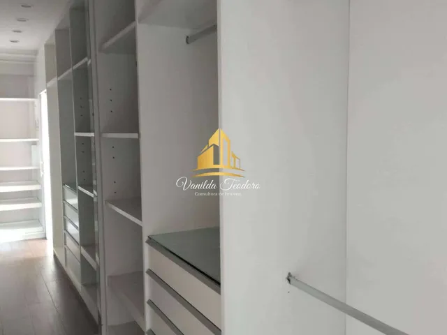 Imagem 14: Casa maravilhosa em condomínio alto padrão, construída em 2 terrenos, 3 suítes, 5