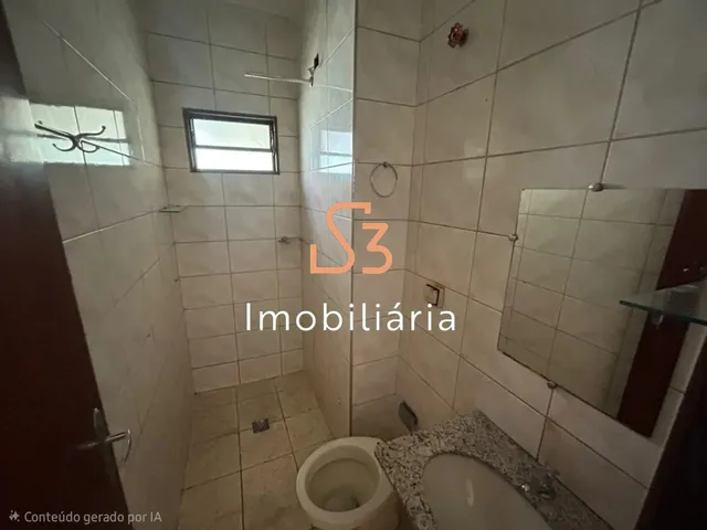 Imagem 2: Casa para locação no Jardim das Palmeiras, Uberlândia-MG: 3 quartos, sala, banheiro