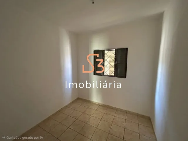 Imagem 6: Casa para locação no Jardim das Palmeiras, Uberlândia-MG: 3 quartos, sala, banheiro