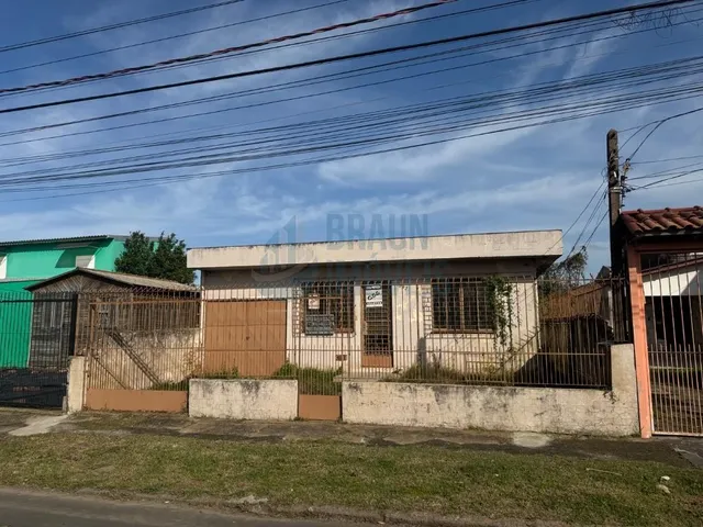 Imagem: 02 Casas de alvenaria em terreno de 10x30