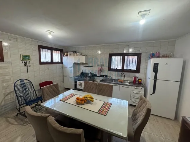 Imagem 6: Sobrado 3 Dormitórios com 1 Suite no Parque Brasilia em Cachoeirinha Proximo a Av Principal na Parada 53