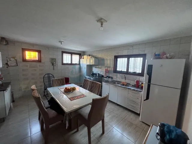 Imagem 4: Sobrado 3 Dormitórios com 1 Suite no Parque Brasilia em Cachoeirinha Proximo a Av Principal na Parada 53