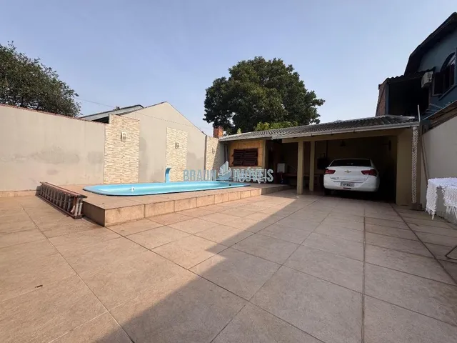 Imagem 3: Casa 3 dormitórios em Cachoeirinha com Próximo a AV principal com piscina