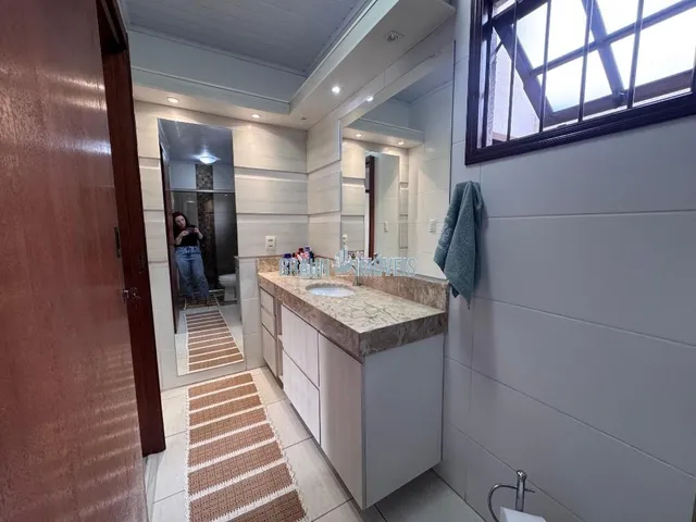 Imagem 2: Casa 3 dormitórios em Cachoeirinha com Próximo a AV principal com piscina