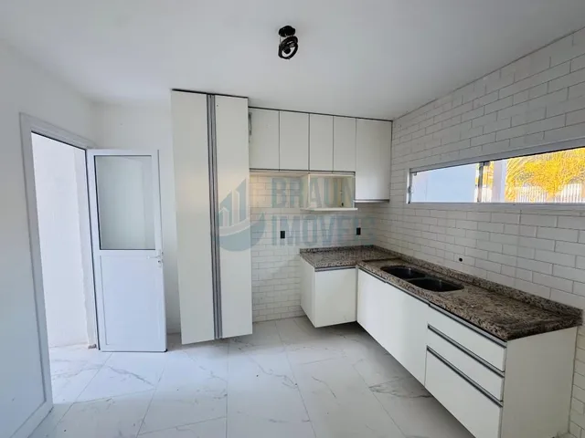 Imagem 6: Casa com 200 M² em excelente localização em Cachoeirinha Próximo a Vários