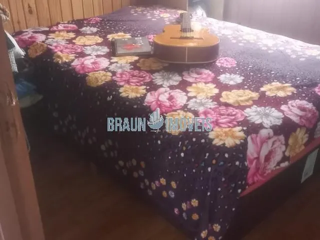 Imagem 4: Terreno 10X33 em Cachoeirinha com Casa de Madeira com 3 Quartos, 2 Salas Amplas na Parada 51