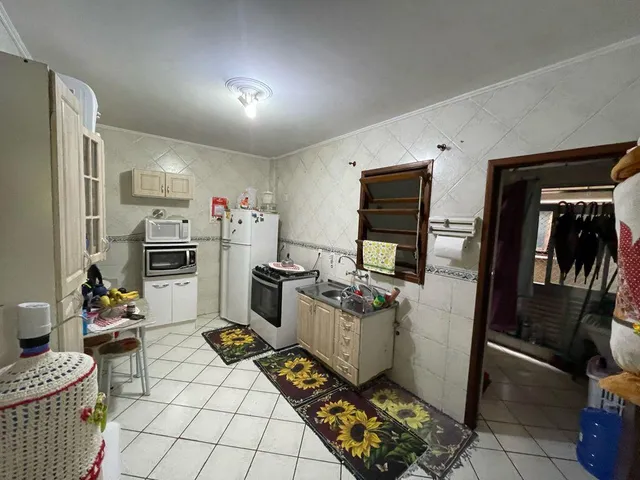 Imagem 2: Apartamento 3 Dormitórios sendo 1 Suite com dependência de Empregada no Centro de