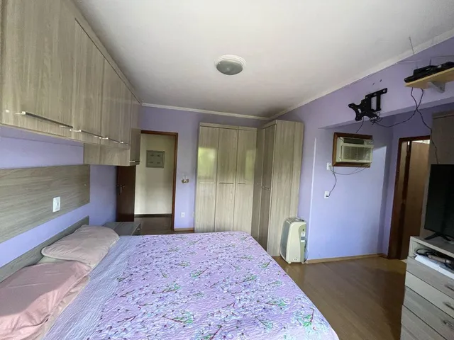 Imagem 4: Apartamento 3 Dormitórios sendo 1 Suite com dependência de Empregada no Centro de