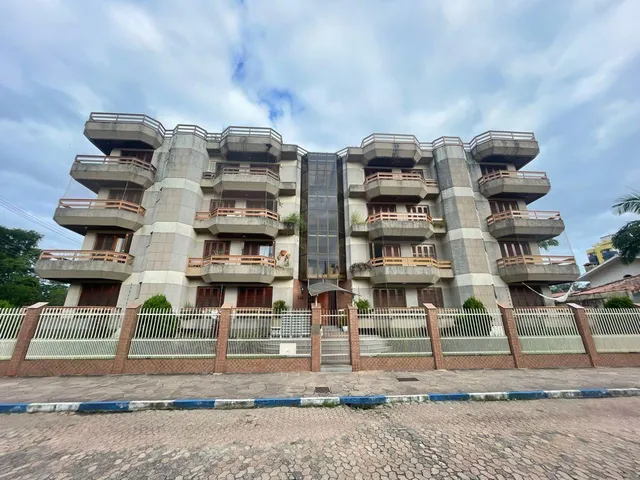 Imagem 3: Apartamento 3 Dormitórios sendo 1 Suite com dependência de Empregada no Centro de