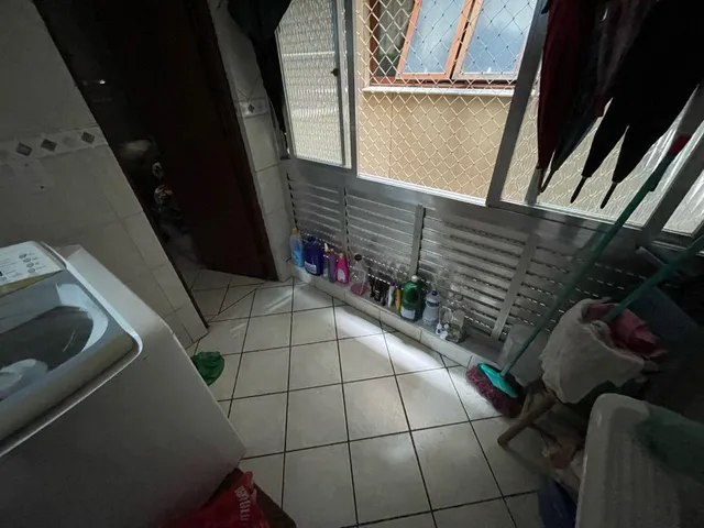 Imagem 10: Apartamento 3 Dormitórios sendo 1 Suite com dependência de Empregada no Centro de