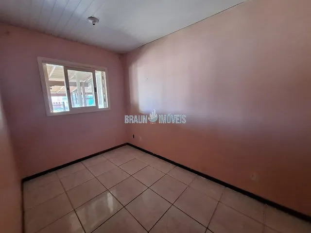 Imagem 3: Casa de Esquina no Morada do Bosque com 2 Dormitórios e Comércio em Cachoeirinha/Rs