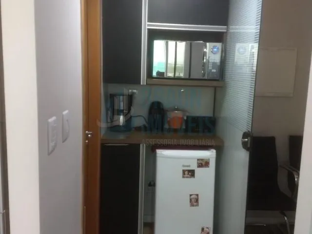 Imagem 6: Sala comercial com moveis panejados no 7° andar e, Porto Alegre, Bairro Maria Goretti