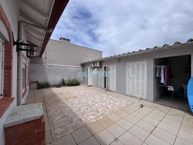 Imagem 13: Casa Mobiliada com 5 Quartos no Centrinho do Nova Tramandaí.. Casa com Amplo Patio e 5 Quartos