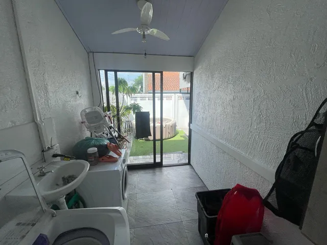 Imagem 7: Casa 2 dormitórios sendo 1 suite, semi Mobiliada com móveis planejados excelente infra