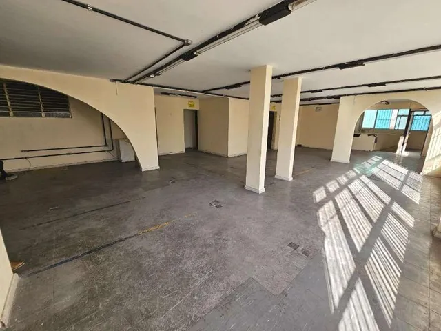 Imagem 13: PRÉDIO COM 2 PAVIMENTOS NA AVENIDA CONSELHEIRO AGUIAR