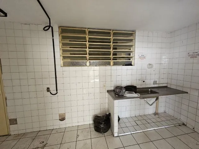 Imagem 4: PRÉDIO COM 2 PAVIMENTOS NA AVENIDA CONSELHEIRO AGUIAR