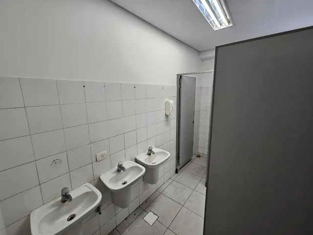 Imagem 7: MÓVEL COMERCIAL PARA LOCAÇÃO