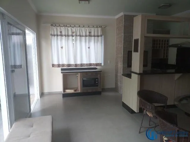 Imagem 9: Casa de 3 Quartos À Venda Ou Locação no Centro de Garuva-Sc: 2 Salas, 3 Banheiros, 1 Suíte, 2 Vagas de Garagem, 190M²