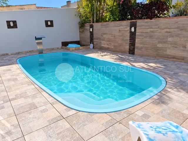 Imagem 2: Casa com piscina balneário Praia Grande pertinho do mar