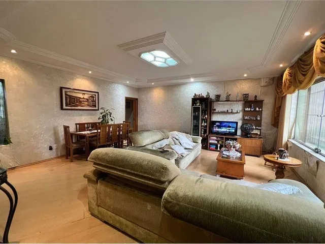 Imagem: Casa com 5 Dormitórios À Venda, 430 M²
