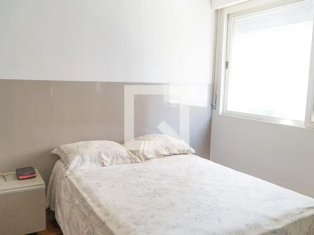 Imagem 12: Localizado no charmoso bairro de Higienópolis, este apartamento oferece uma excelente